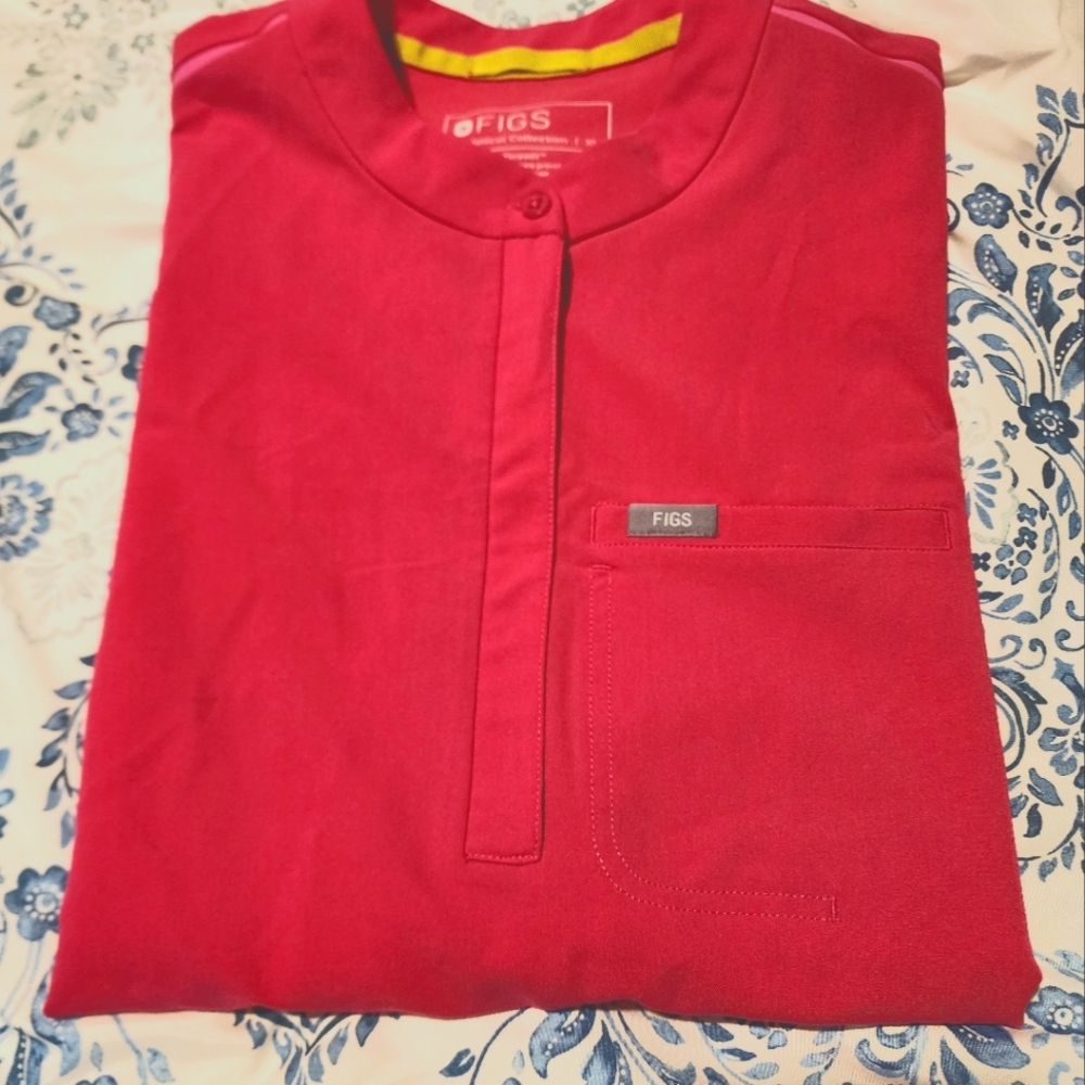 Rare Find!!! Figs Montex Top Shocking Pink XL
